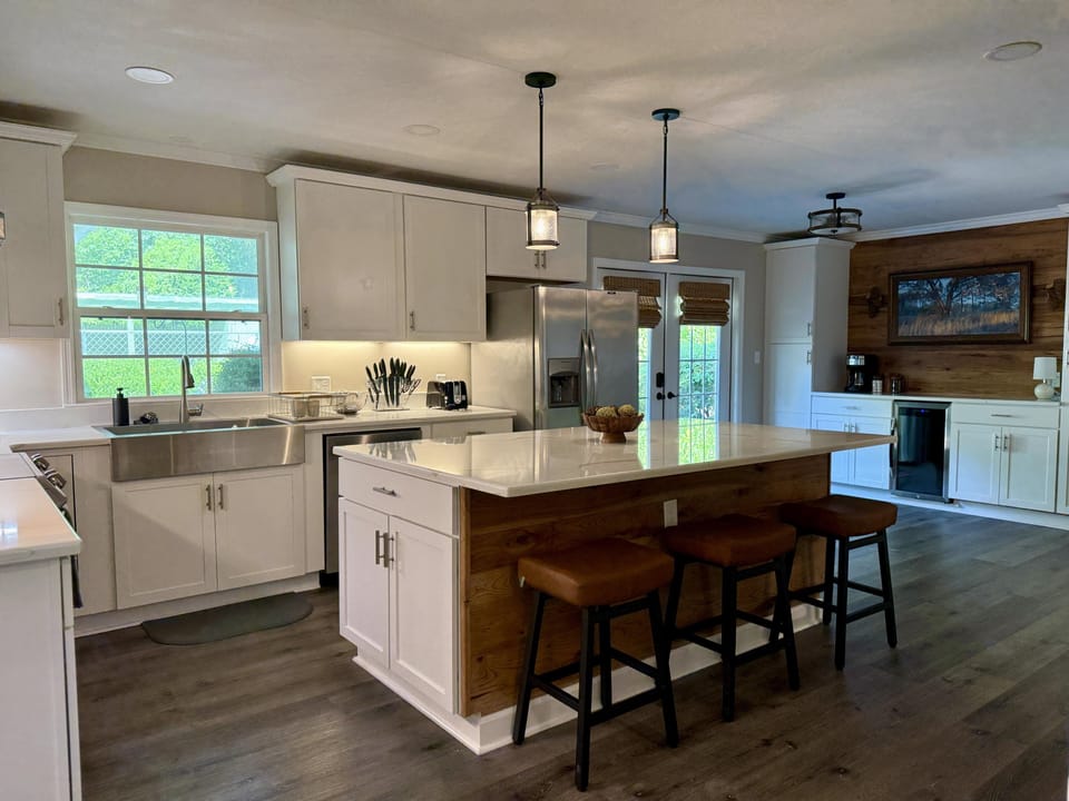 116 west club dr kitchen