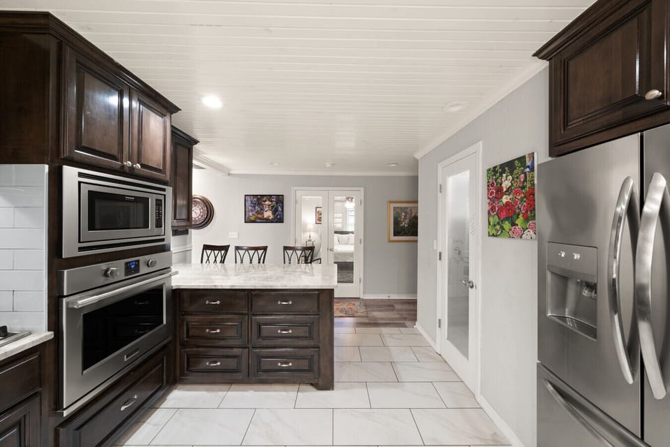 Kitchen | Fully Equipped | Cooking Basics | Coffee Maker | Blender