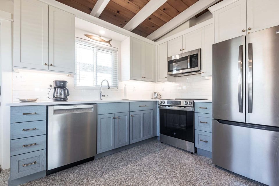 06 Kitchen
