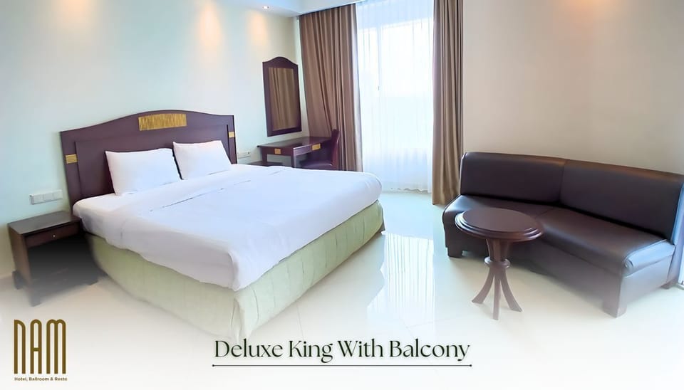 Deluxe Single Room, City View | Desk, laptop workspace, iron/ironing board