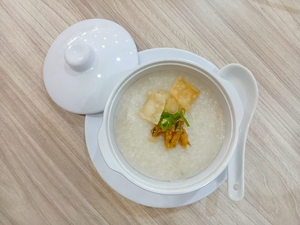 Daily cooked-to-order breakfast for a fee