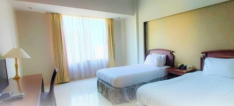 Superior Twin Room, 2 Twin Beds, Non Smoking, City View | Desk, laptop workspace, iron/ironing board