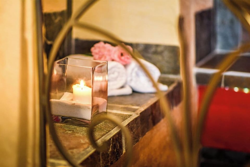 Couples treatment rooms, sauna, steam room, Turkish bath, mud baths