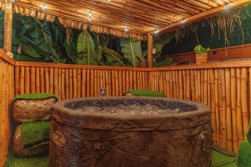 Indoor spa tub