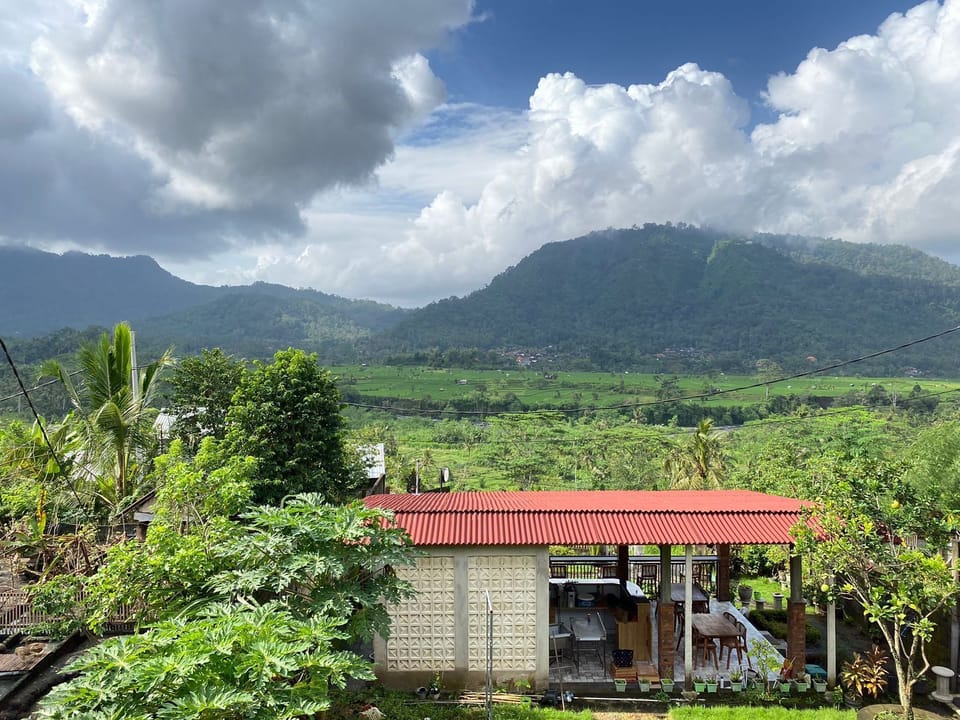 Deluxe Villa, Balcony, Garden View | Living area