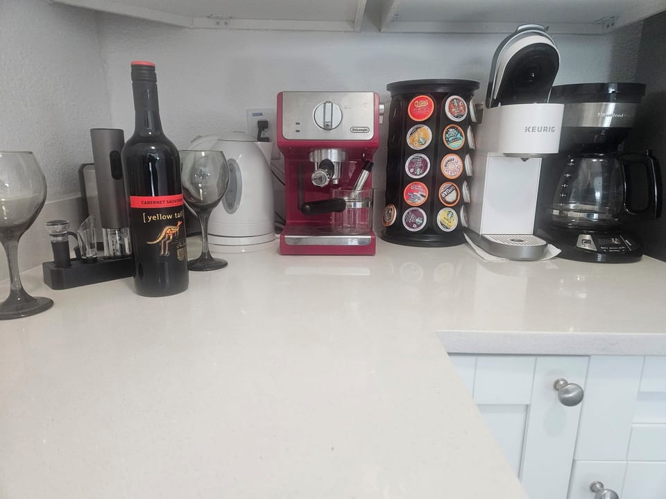 Keurig and espresso machine for coffee and cappuccinos