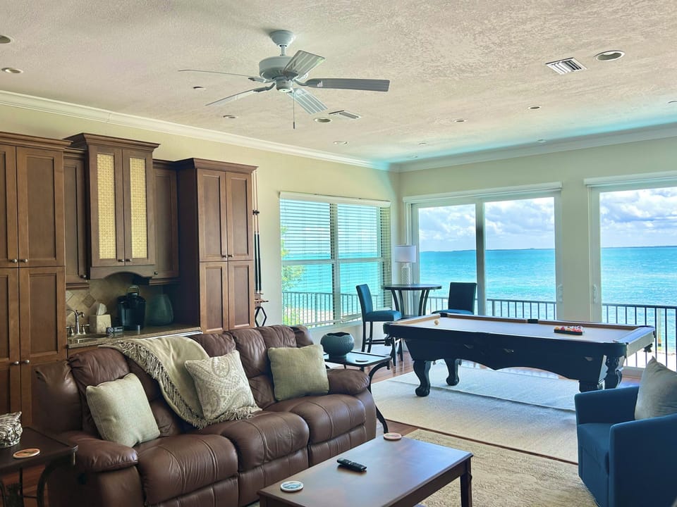 Second floor living area (2)
