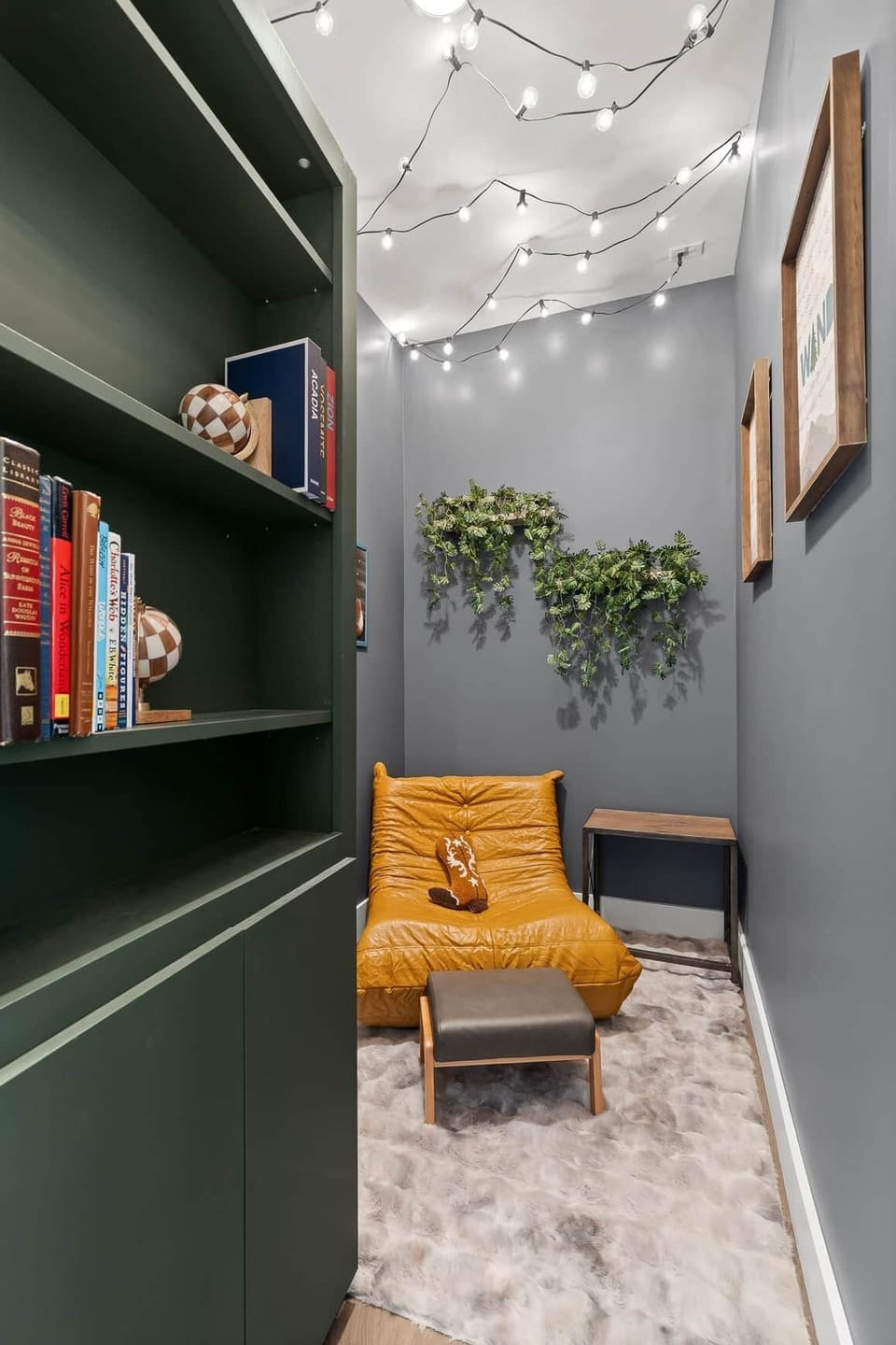 MID Yellowstone Themed King Master Bedroom Suite with SECRET Book Nook