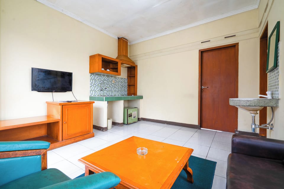 Superior Double Room | Desk, blackout drapes, bed sheets