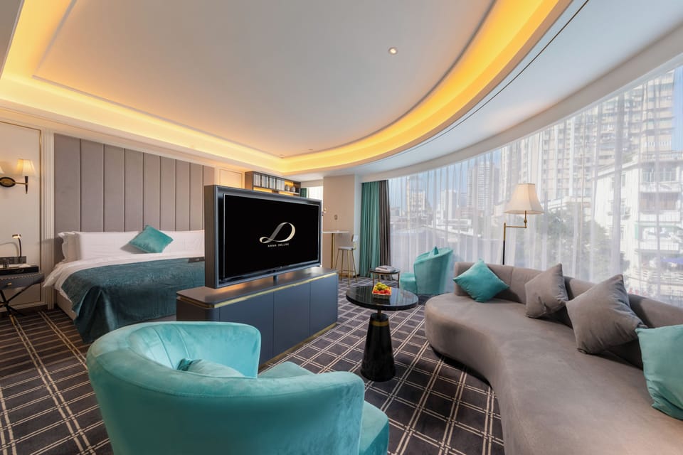 Romantic Suite, City View | In-room safe, desk, laptop workspace, blackout drapes