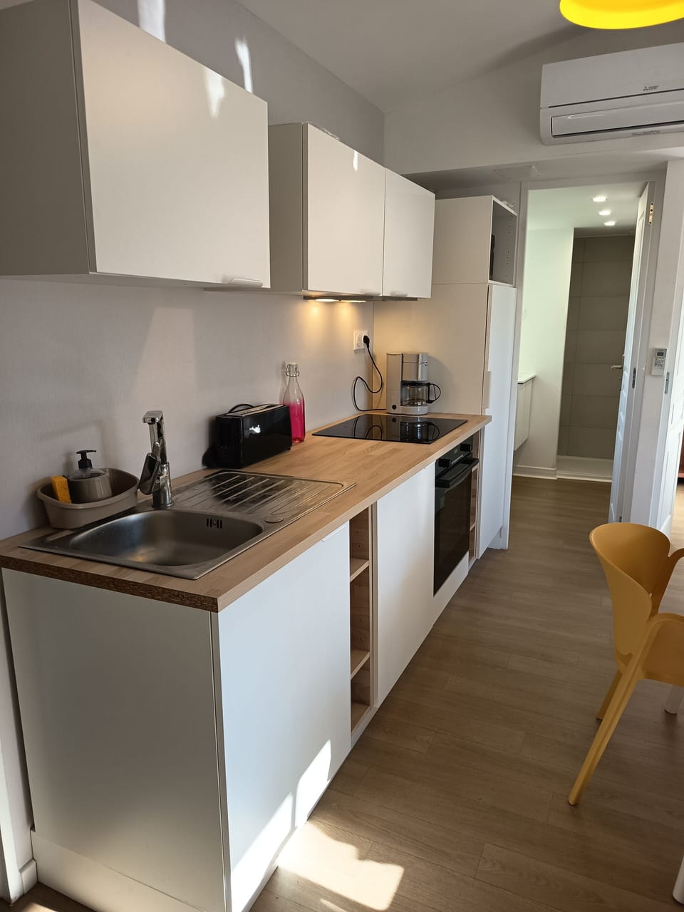 Superior Mobile Home, 4 Bedrooms | Private kitchen