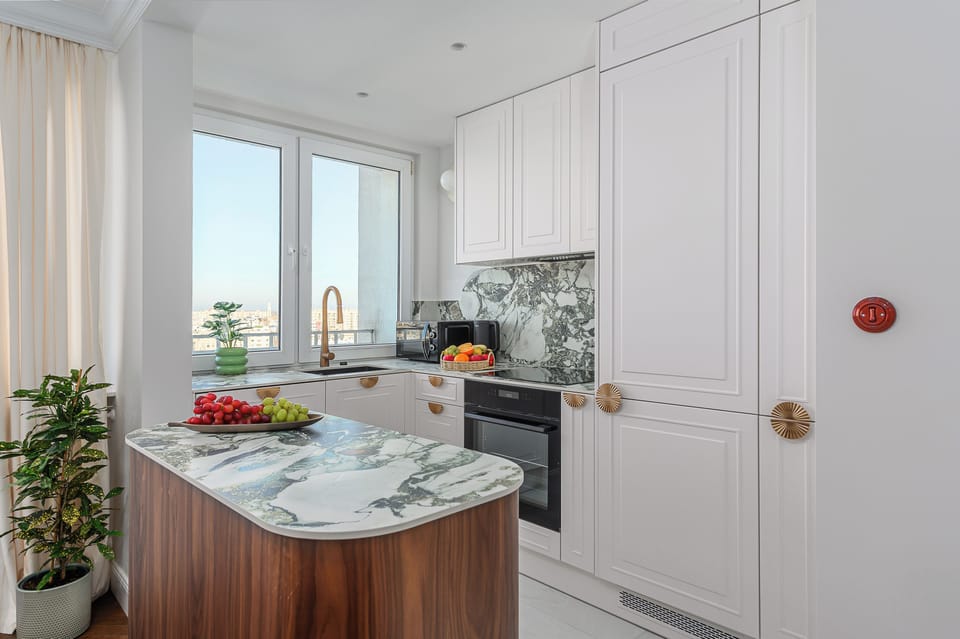 Comfort Apartment, Balcony, Courtyard View | Private kitchen | Fridge, oven, stovetop, dishwasher