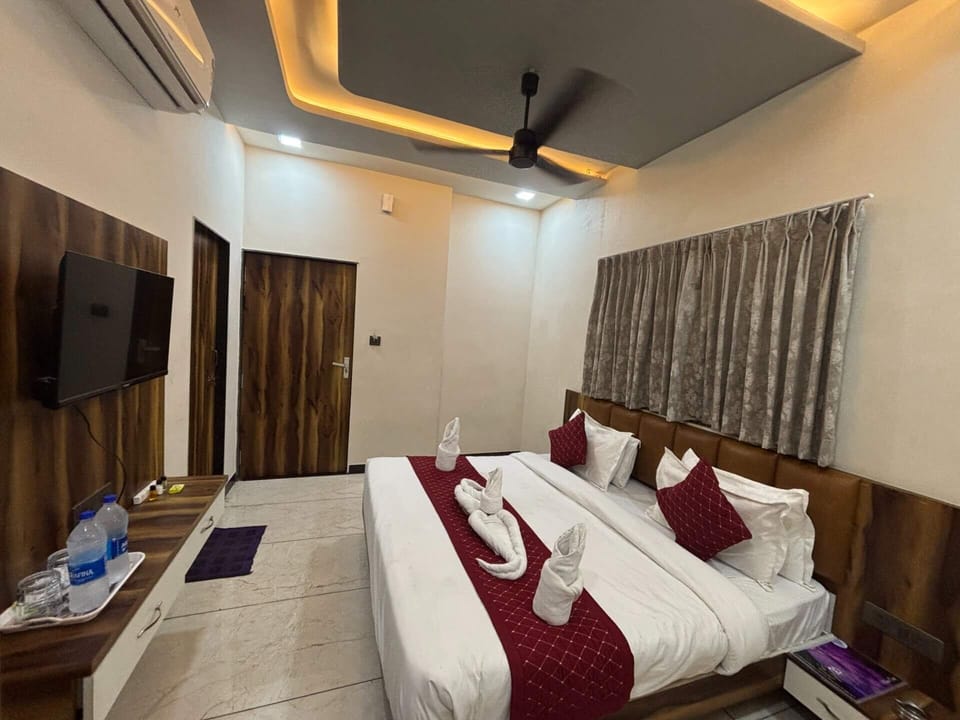 Deluxe Double Room | Laptop workspace, WiFi (free)