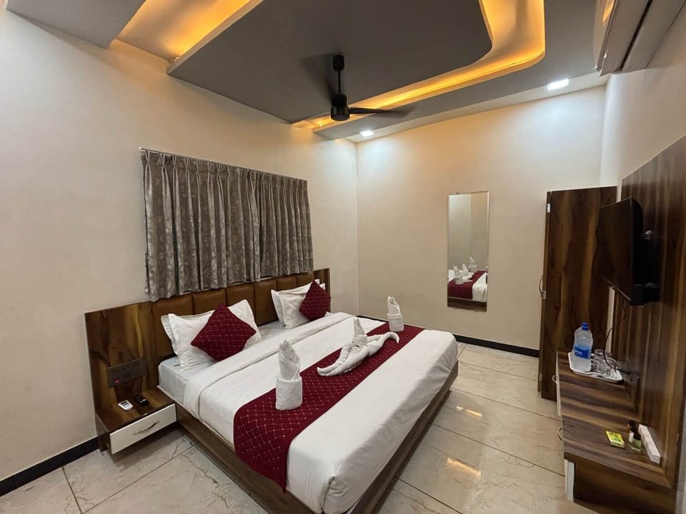 Deluxe Double Room | Laptop workspace, WiFi (free)