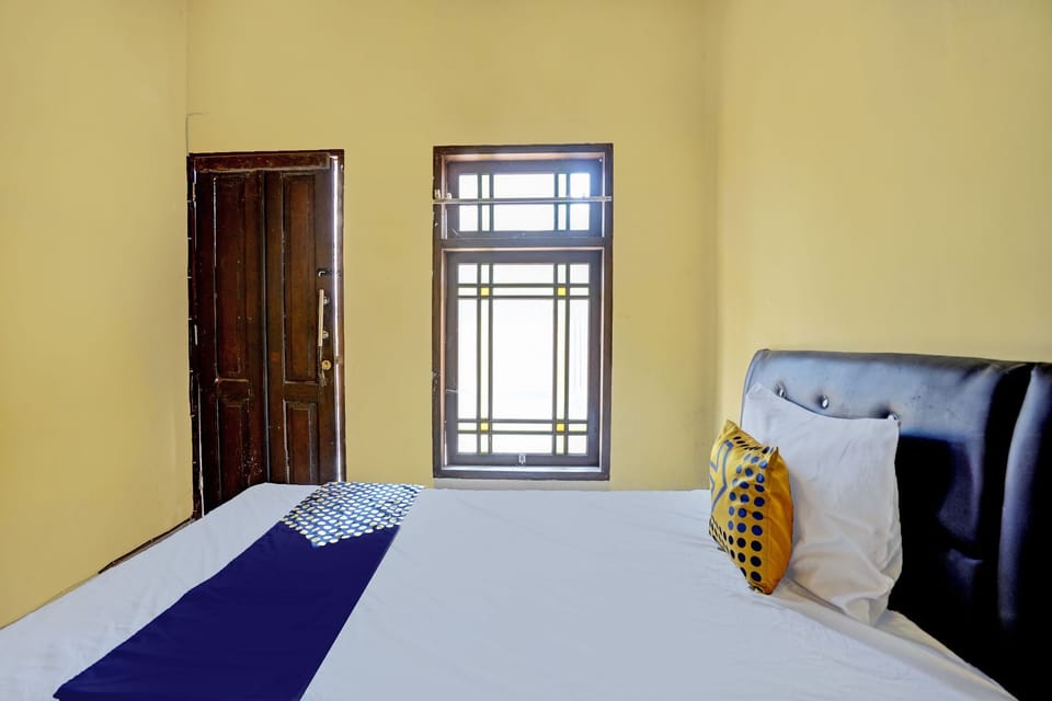 Basic Single Room | Bed sheets