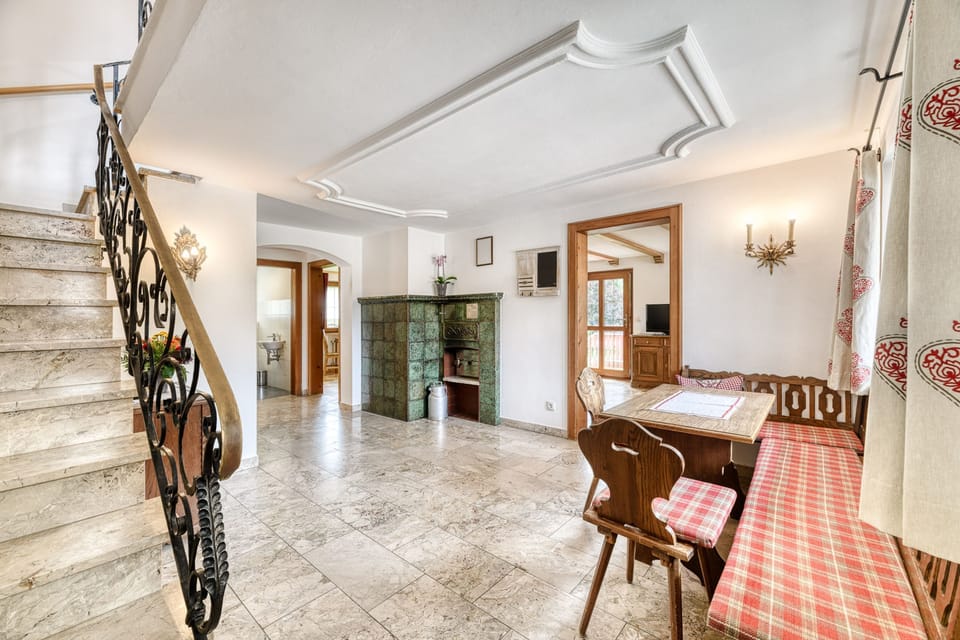House | 6 bedrooms