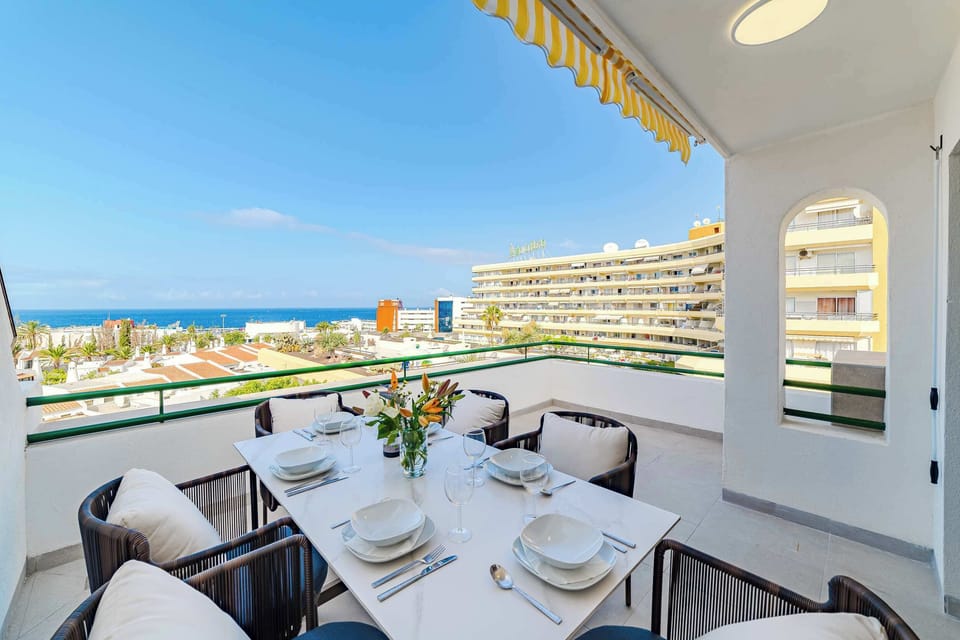 Sunny Terrace Dining with Panoramic Sea Views – Gather with Loved Ones Over Alfresco Meals in Costa Adeje