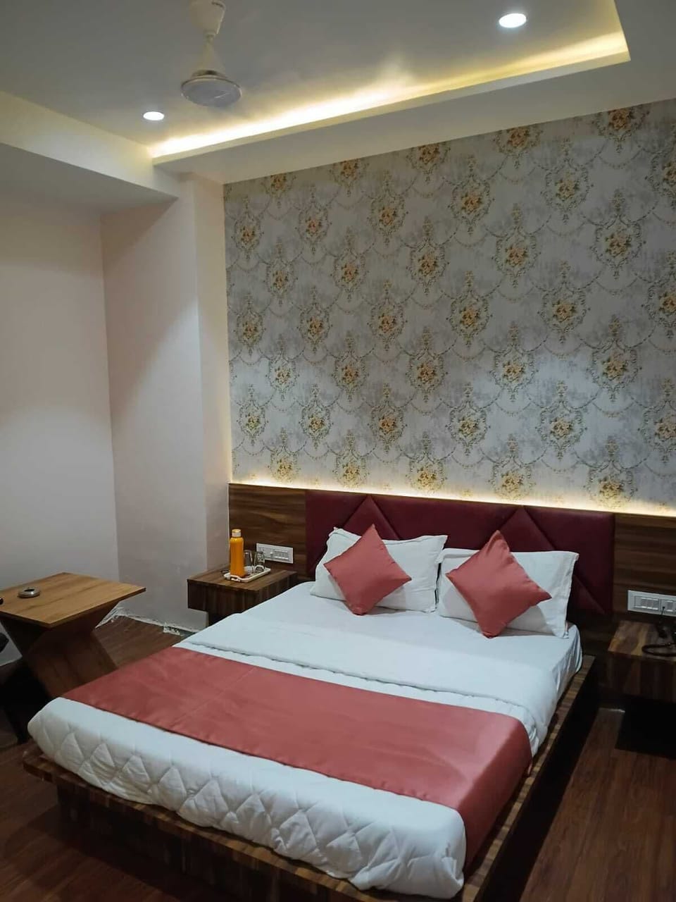 Deluxe Single Room, City View | Free WiFi