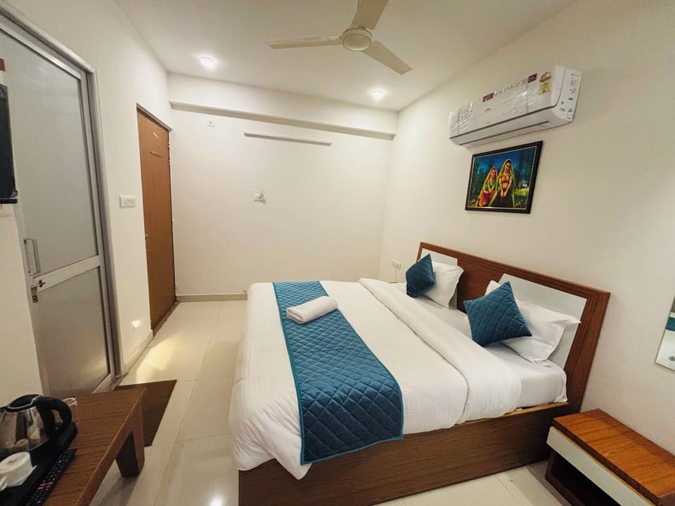 Superior Room | Laptop workspace, WiFi (free)