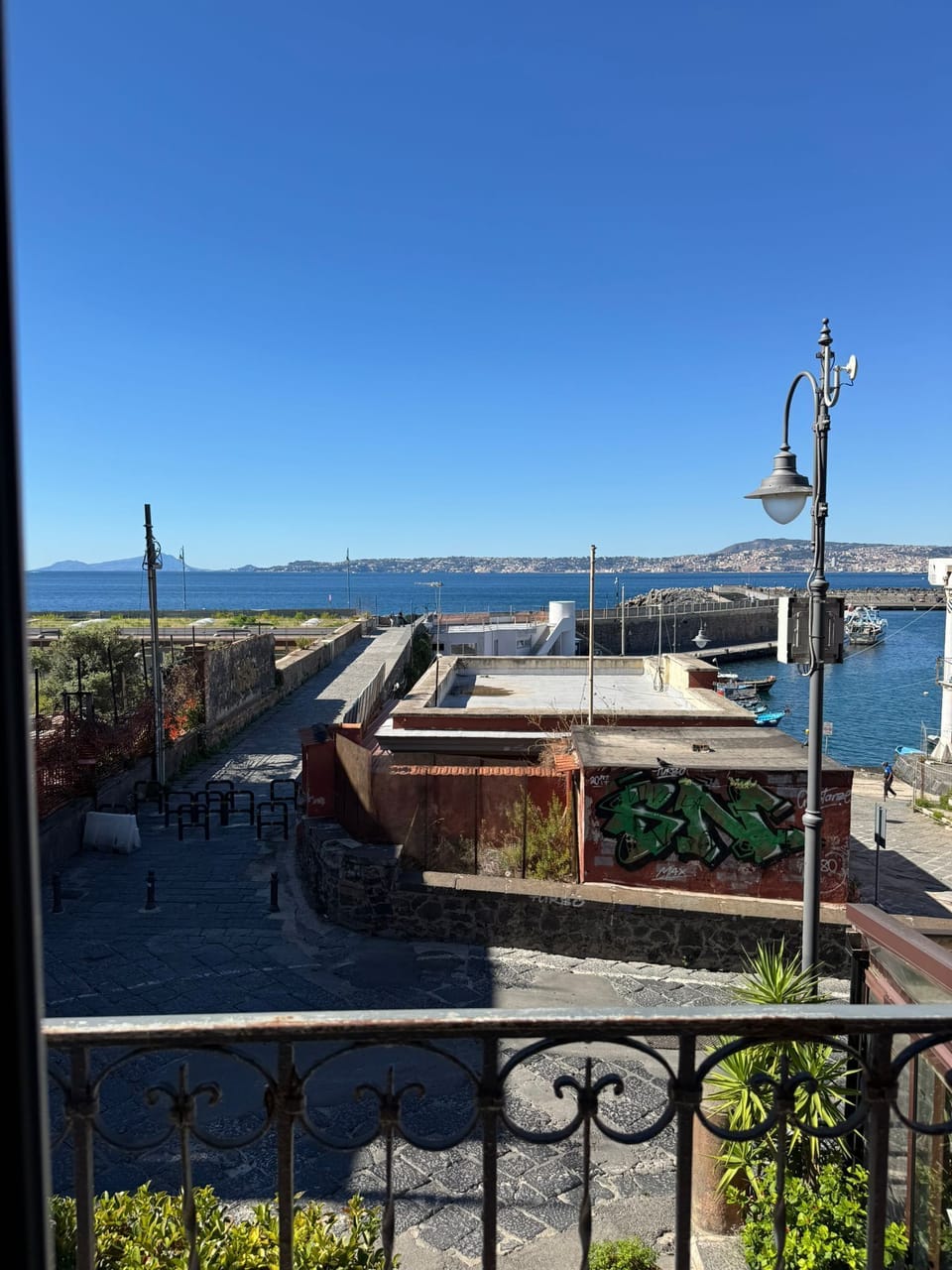 Comfort Room, 1 Queen Bed, Sea View | Water view