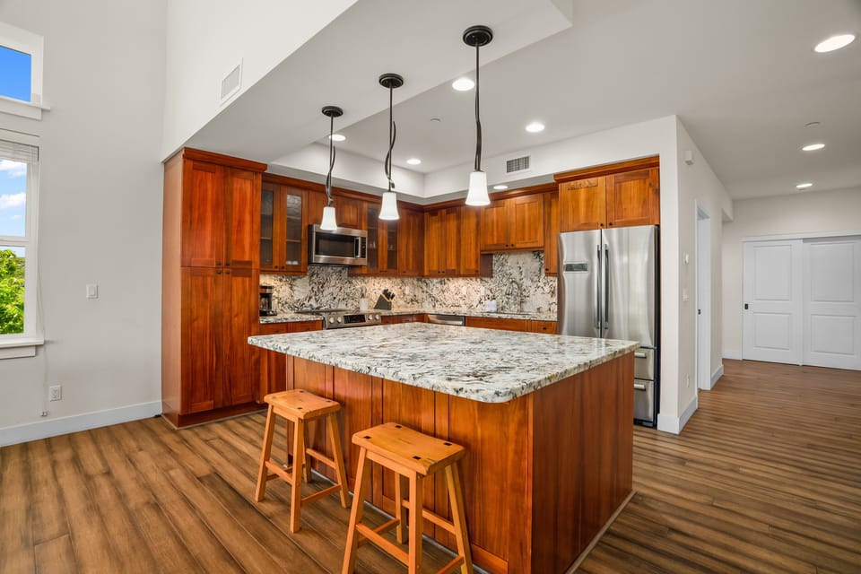 Condo, 3 Bedrooms | Private kitchen | Fridge, oven, coffee/tea maker, toaster