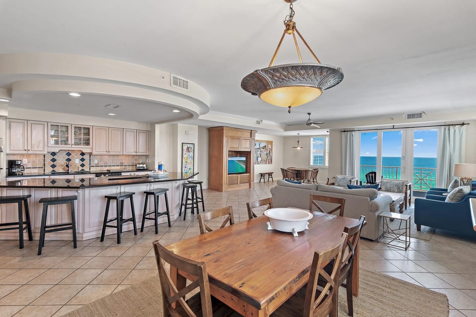 Condo, Multiple Beds (Inn at Crystal Beach 611) | Interior