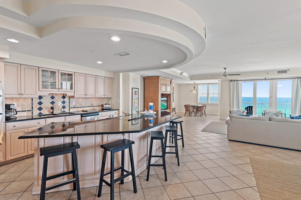 Condo, Multiple Beds (Inn at Crystal Beach 611) | Interior