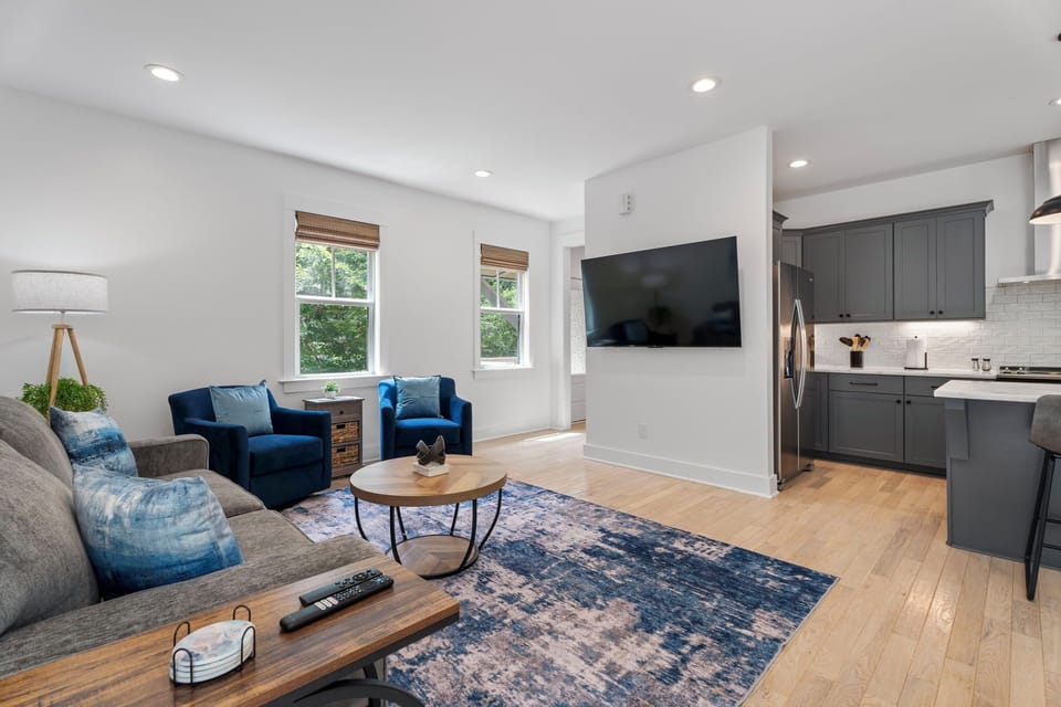 Open Living Room - Smart TV