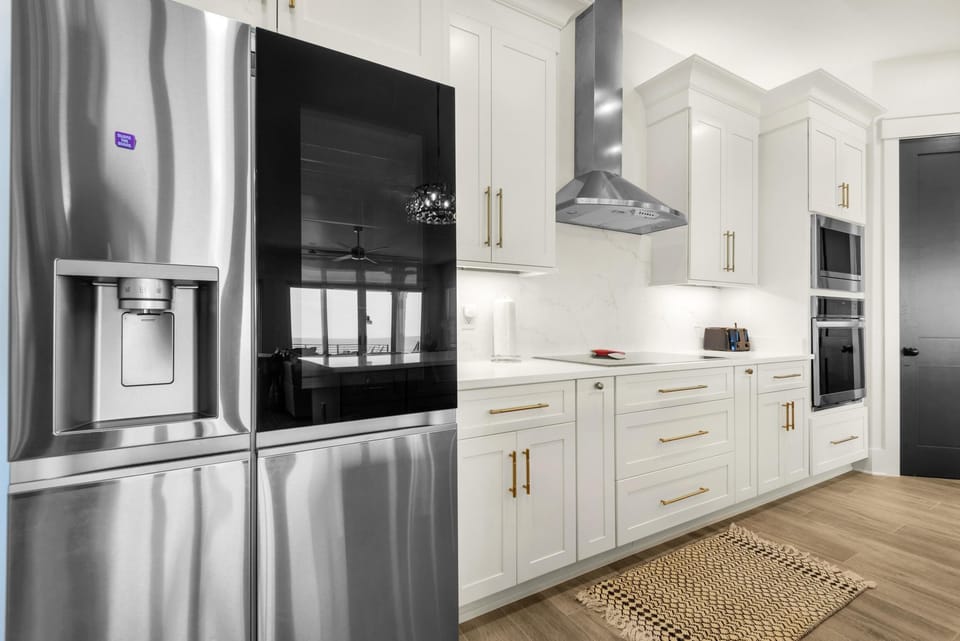 House, Multiple Beds (Golden Sands) | Private kitchen | Oven, toaster