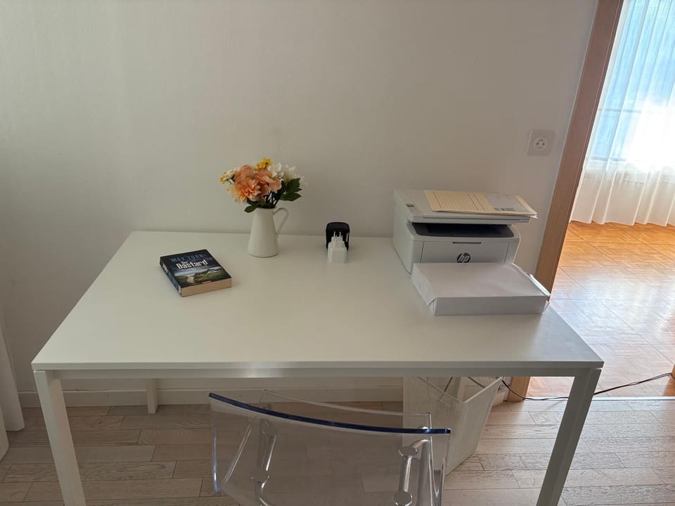 Comfort Apartment, 2 Bedrooms, Terrace, Mountain View | Blackout drapes, iron/ironing board, travel crib, free WiFi