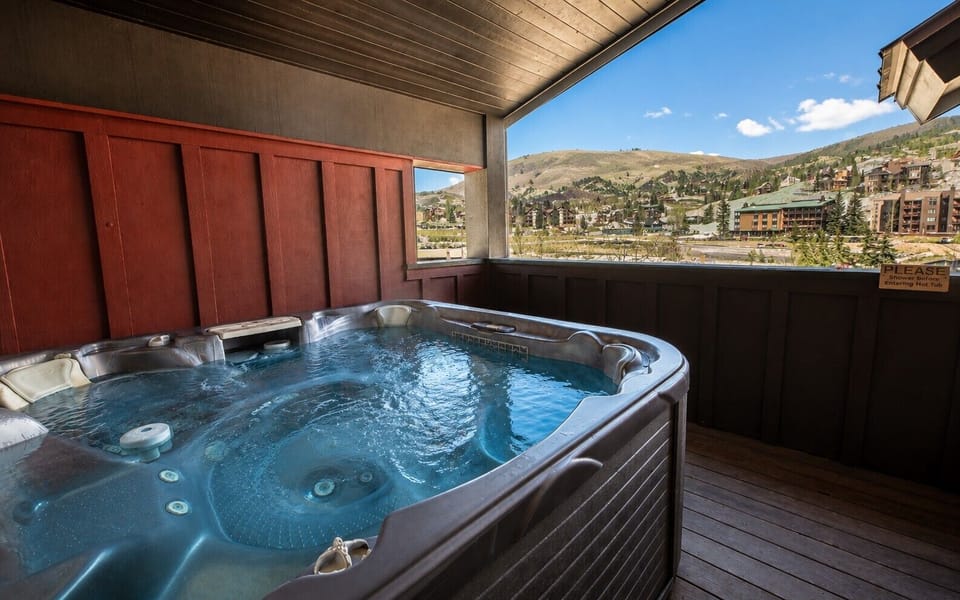 Community hot tub with beautiful mountain views