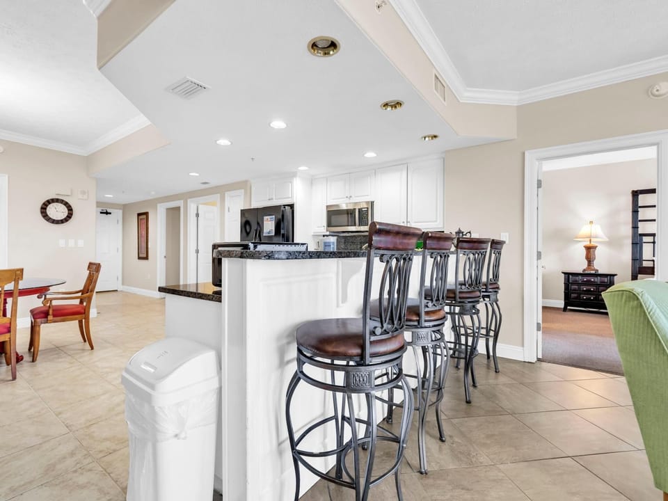 Condo, Multiple Beds (Treasure Island 1804) | Dining