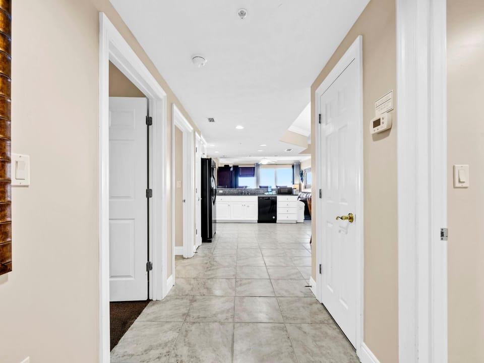 Condo, Multiple Beds (Treasure Island 1804) | Interior
