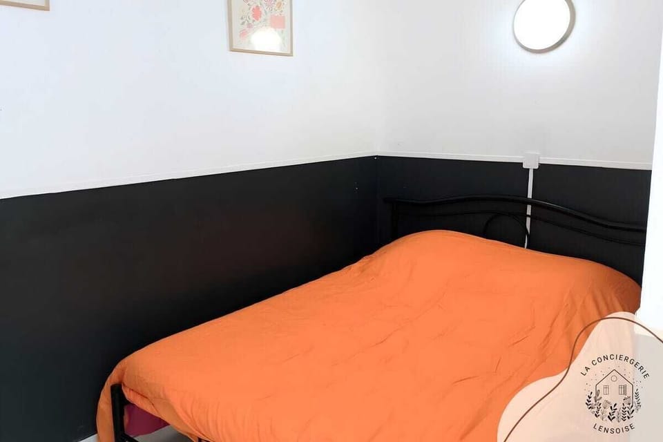 CHAMBRE 2 PERSONNES
LIT DOUBLE 140X190