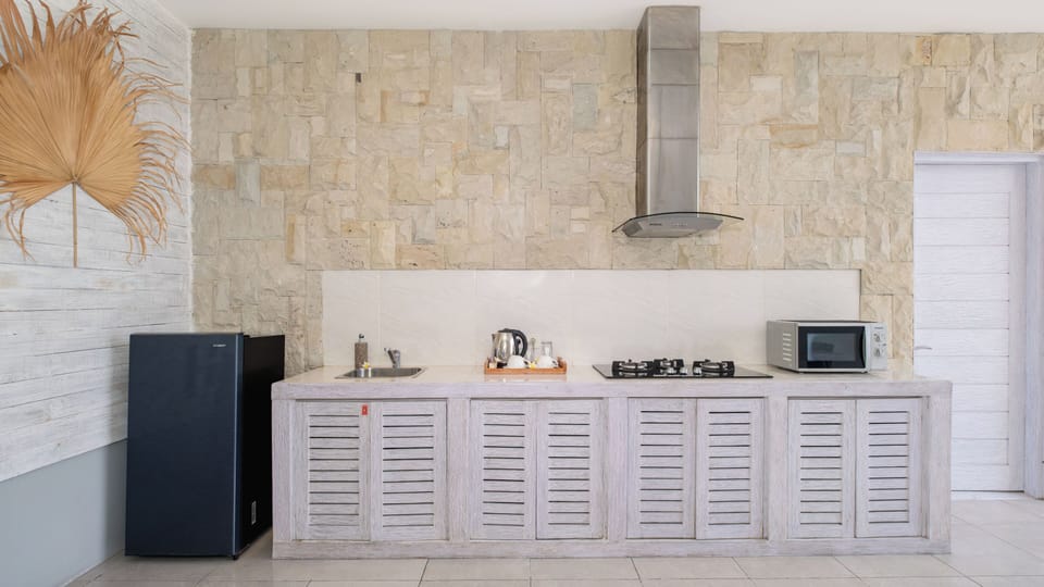 Villa, Pool View | Private kitchen | Fridge, microwave, stovetop, cookware/dishes/utensils
