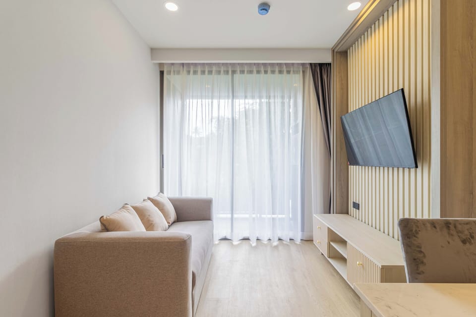 Apartment, Balcony | Living area