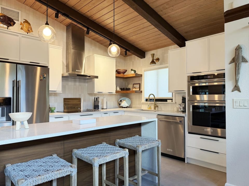 Admiralty Villas – Bayside Modern 2BR Retreat (4286)