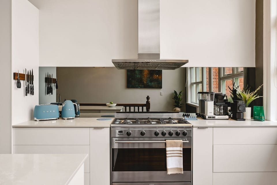 House, City View, Executive Level | Private kitchen | Coffee/tea maker, electric kettle, toaster, coffee grinder