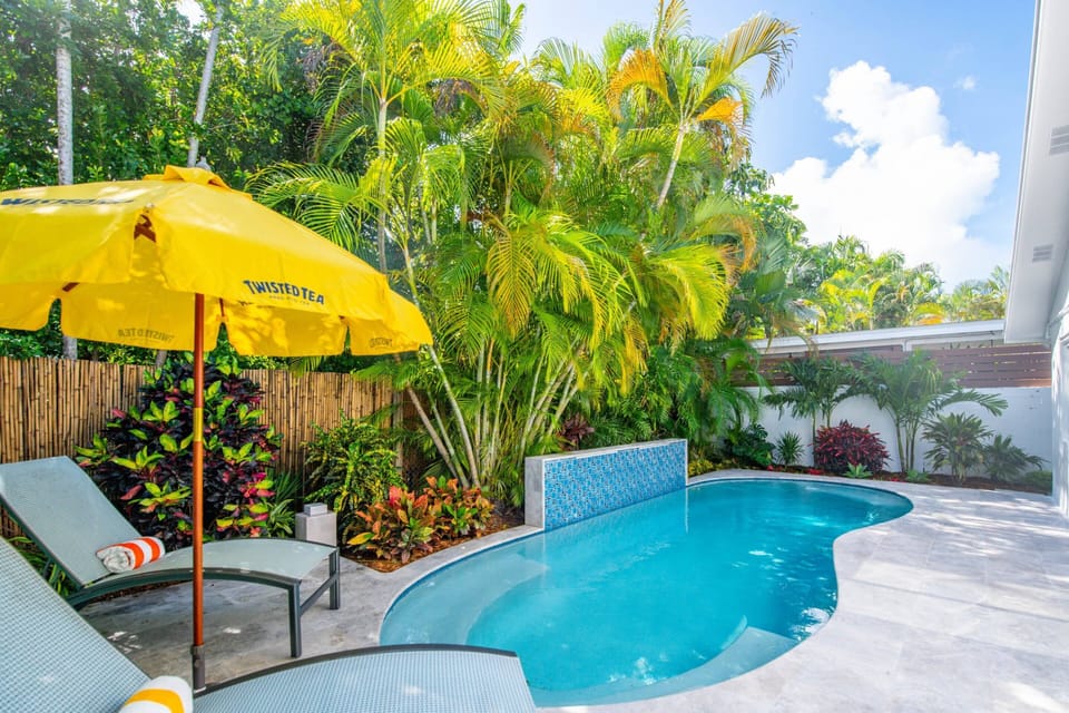 Relax by the pool and soak up the warm, tropical Key West sunshine while enjoying the perfect island breeze.