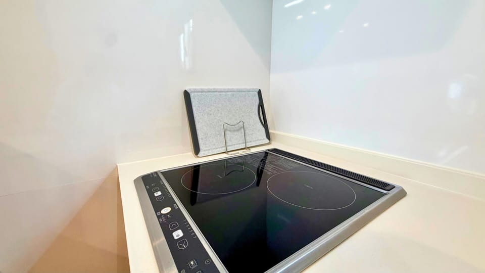 Villa, Sea View | Down comforters, blackout drapes, iron/ironing board, WiFi (free)