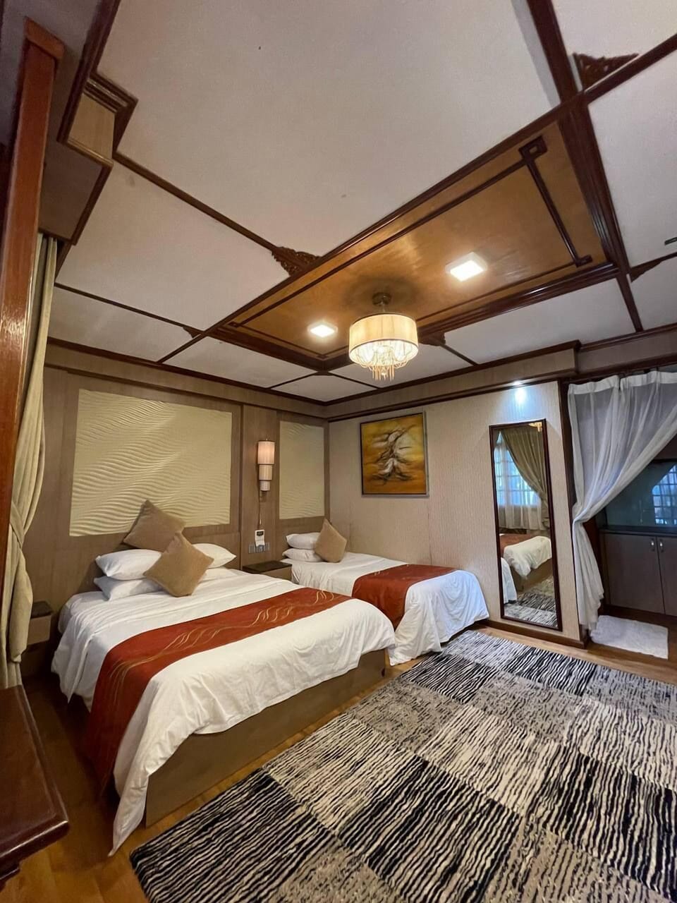 Luxury Triple Room | Bed sheets