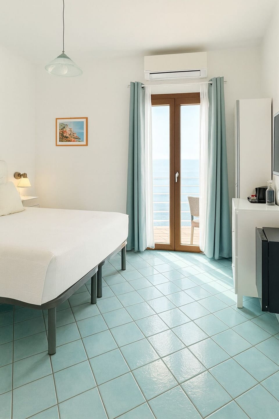 Double Room Private External Bathroom | Minibar, in-room safe, blackout drapes, iron/ironing board
