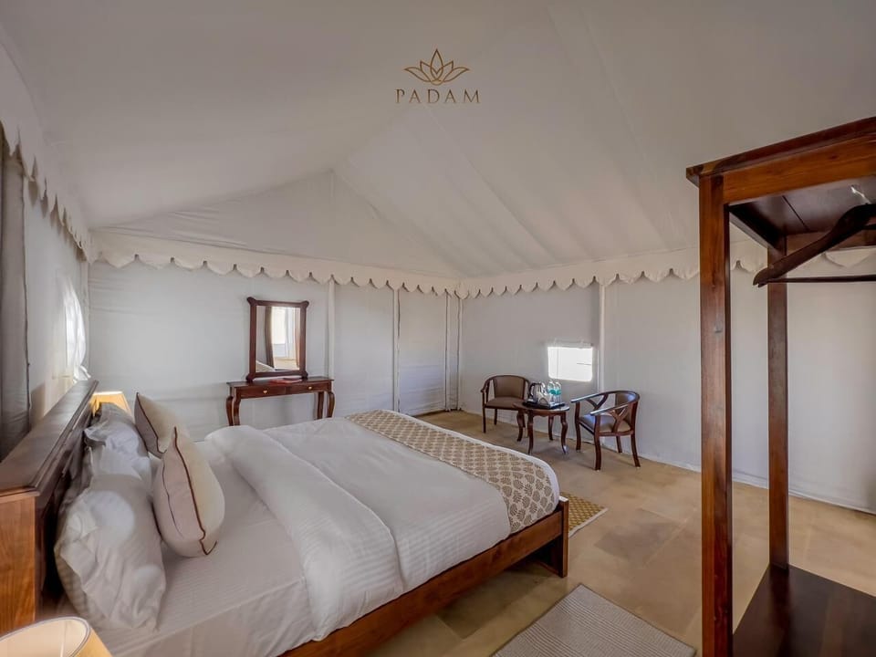 Luxury Double Room, Balcony, Resort View | Iron/ironing board, free WiFi