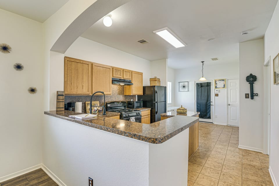 Kitchen | Keurig Coffee Maker | Dishwasher | Cooking Basics