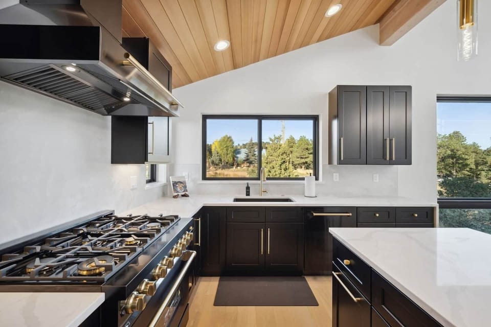 High-end finishes and a gas stove make for a delightful cooking experience