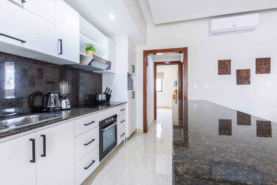 Luxury Apartment, Pool View | Private kitchen