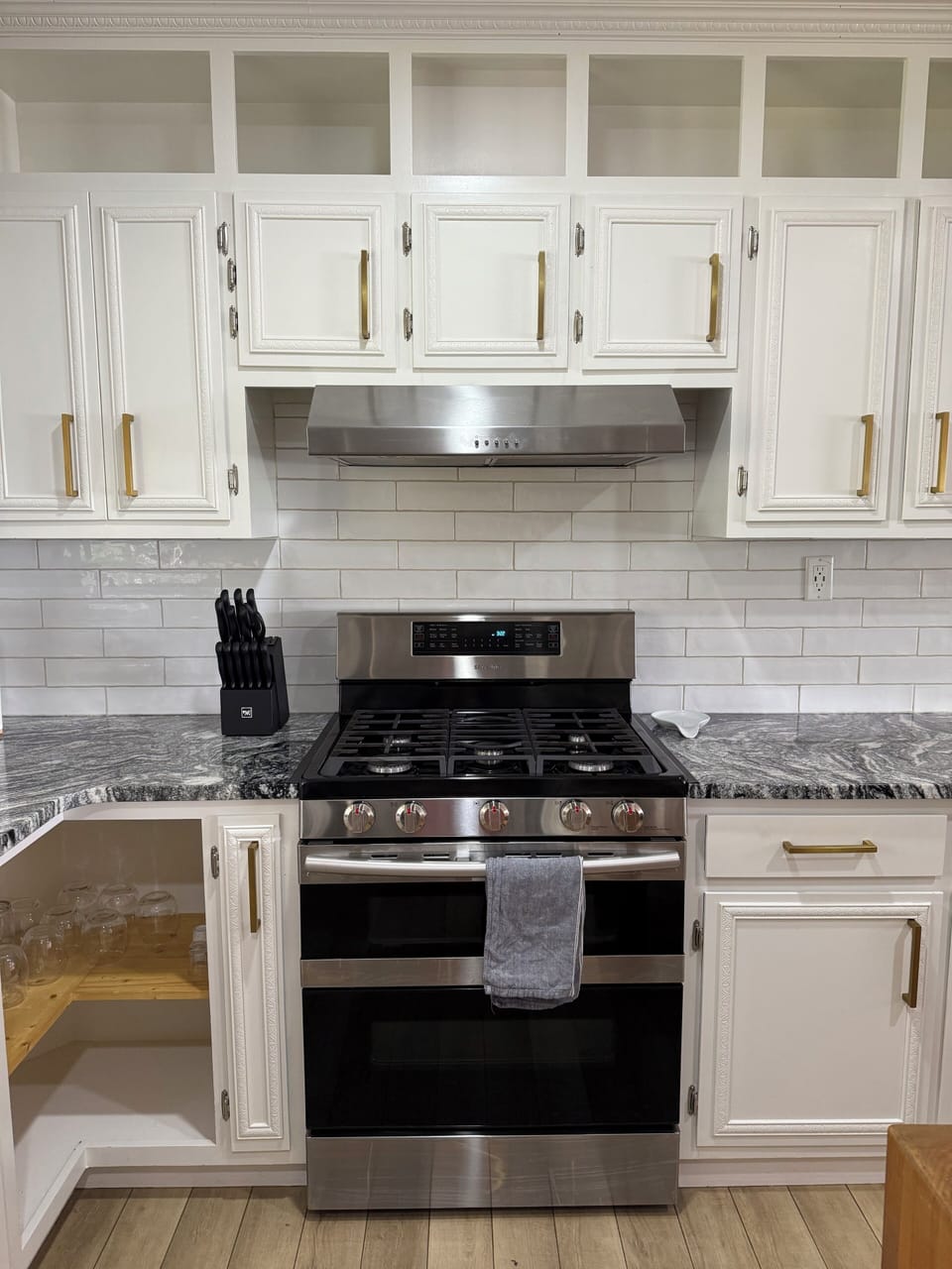 Gas range - five burner double oven 
