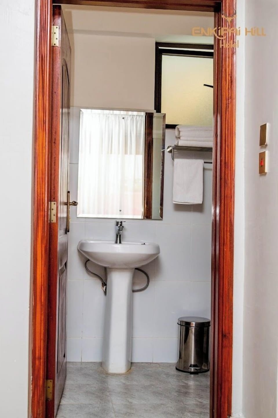 Standard Single Room, Garden View | Bathroom | Shower, bathrobes, slippers, towels