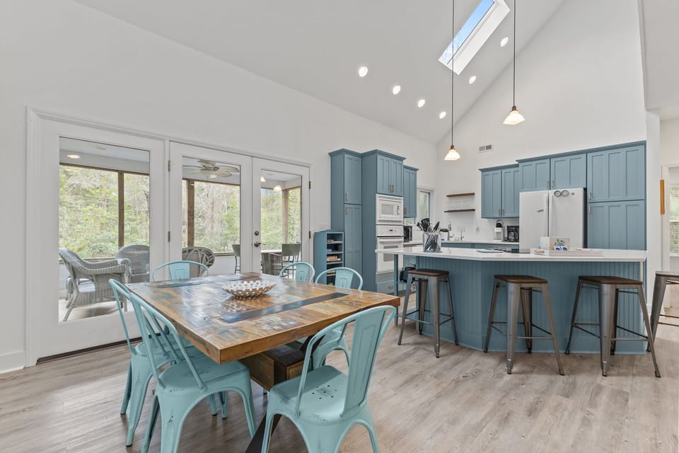 Dining/ Kitchen Area