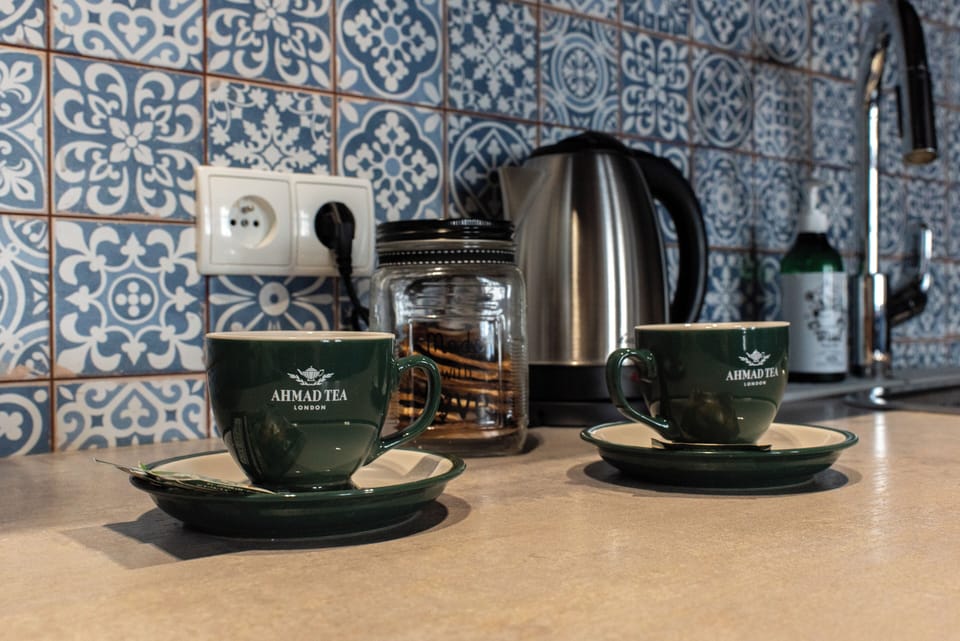Comfort Apartment, City View | Private kitchenette | Coffee/tea maker, electric kettle